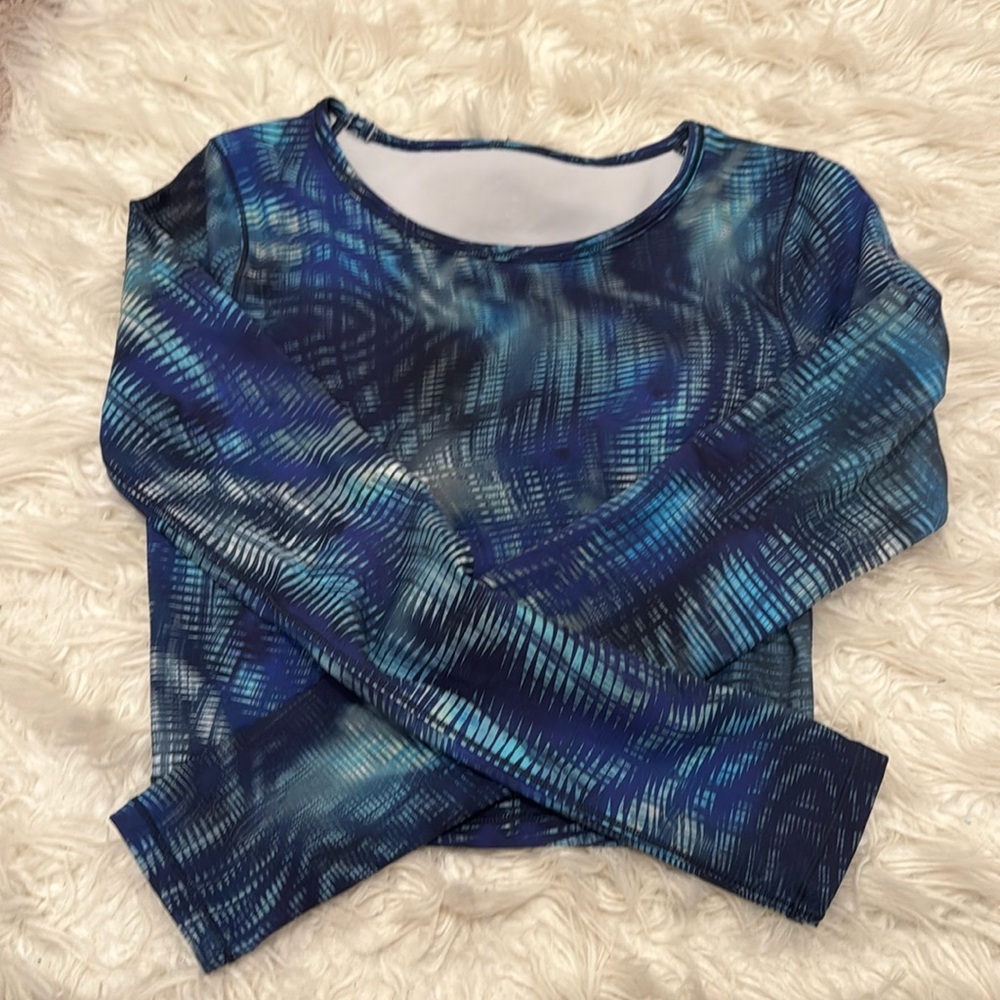 Lululemonn cropped long sleeve top